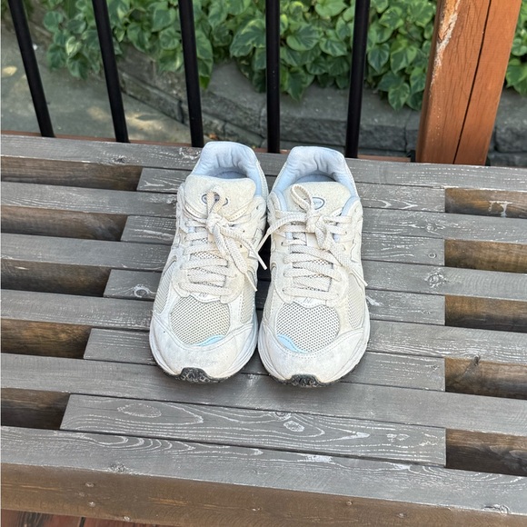 New Balance 2002r - Picture 3 of 4